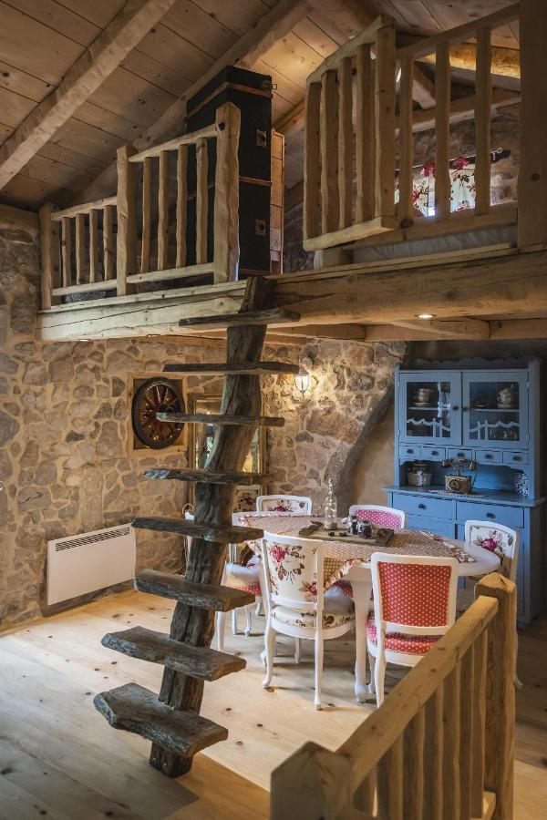 Villa Festina Lente - Cosy & Authentic Villa With Private Heated Pool Dobrinj Luaran gambar