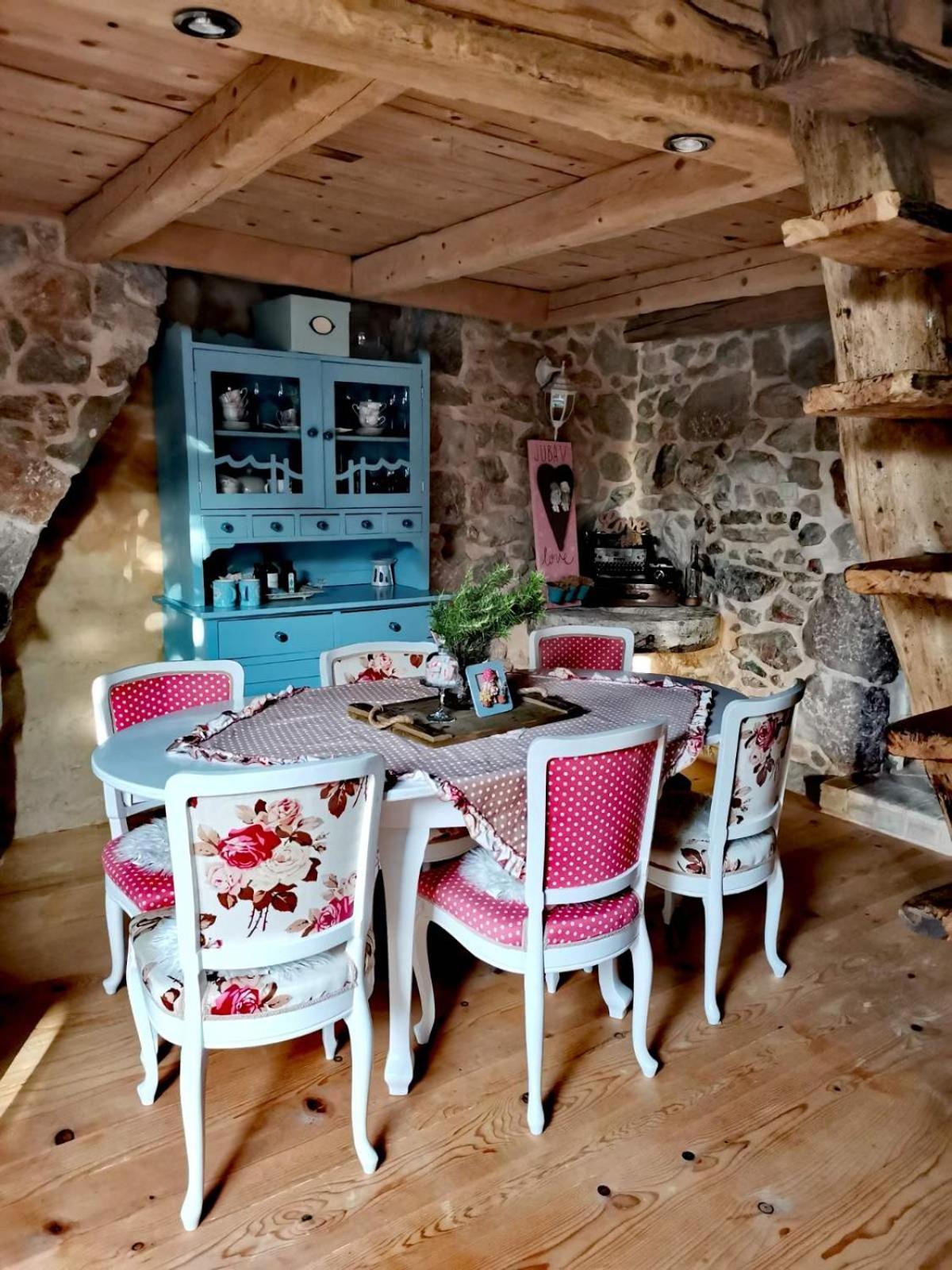 Villa Festina Lente - Cosy & Authentic Villa With Private Heated Pool Dobrinj Luaran gambar