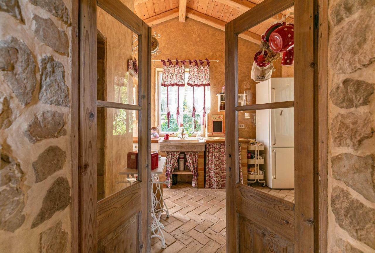 Villa Festina Lente - Cosy & Authentic Villa With Private Heated Pool Dobrinj Luaran gambar
