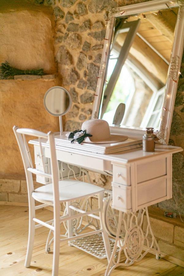 Villa Festina Lente - Cosy & Authentic Villa With Private Heated Pool Dobrinj Luaran gambar